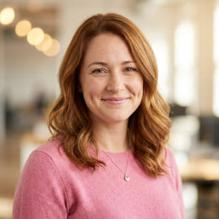 Emily Watson, Chefe de Suporte ao Cliente na Foz Investório, foto de perfil
